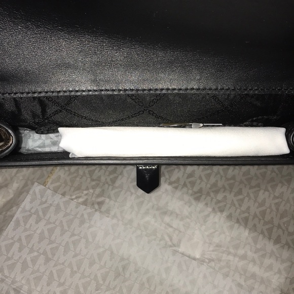 Michael Kors clutch purse - Picture 3 of 5